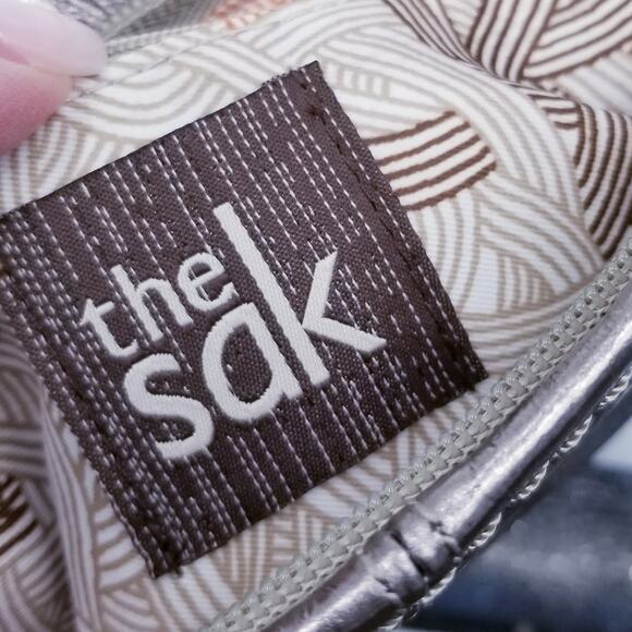 THE SAK Iris Leather Crossbody Clutch - Picture 8 of 11